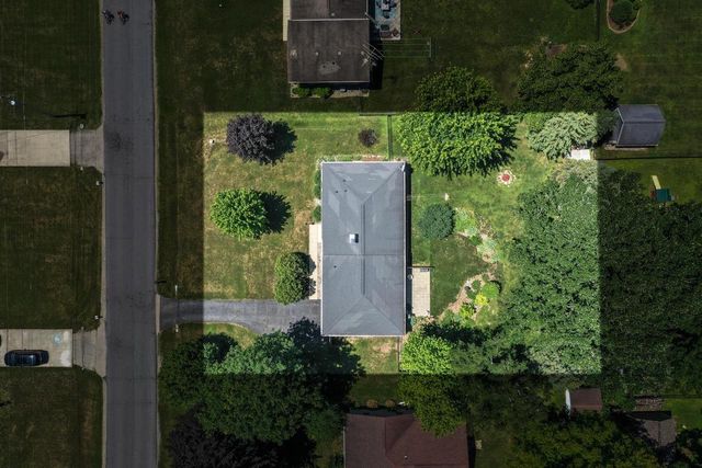 3112 SHELDON DRIVE, Oshkosh, WI 54904