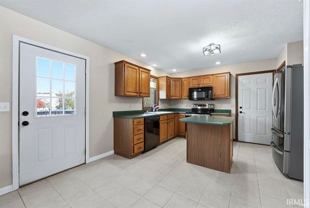 29299 Raintree Court, Elkhart, IN 46517