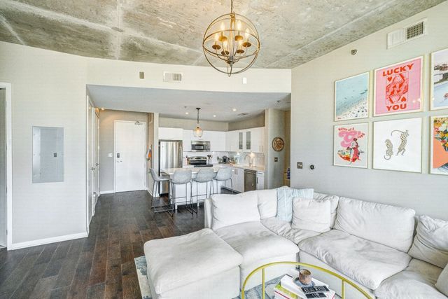 600 12th Ave S Apt 738, Nashville, TN 37203
