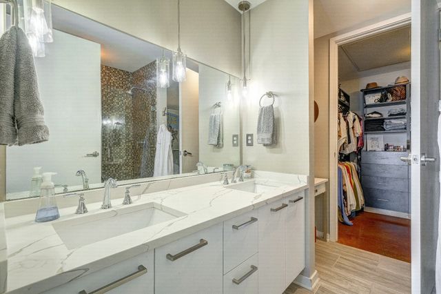 600 12th Ave S Apt 738, Nashville, TN 37203