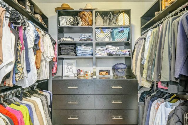 600 12th Ave S Apt 738, Nashville, TN 37203