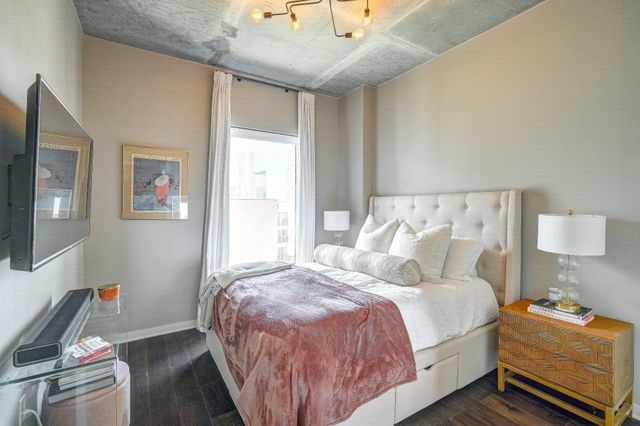 600 12th Ave S Apt 738, Nashville, TN 37203
