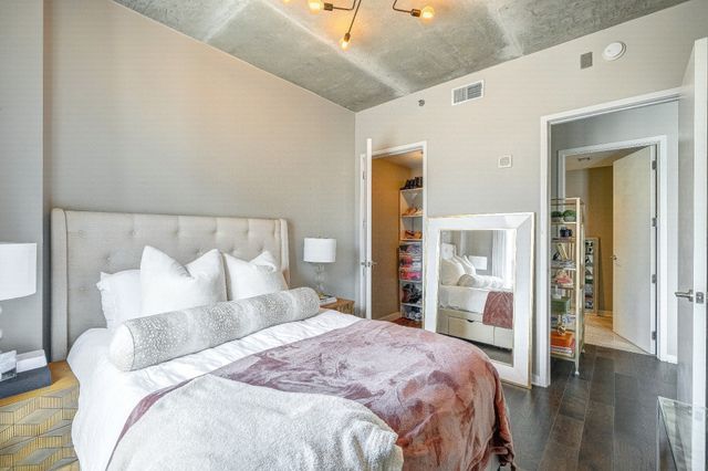600 12th Ave S Apt 738, Nashville, TN 37203