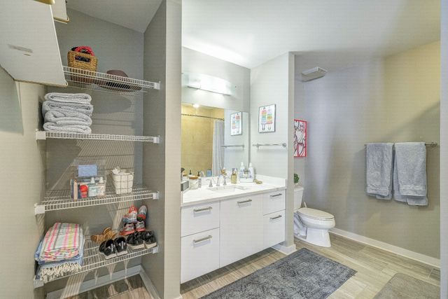 600 12th Ave S Apt 738, Nashville, TN 37203