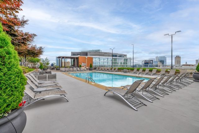 600 12th Ave S Apt 738, Nashville, TN 37203