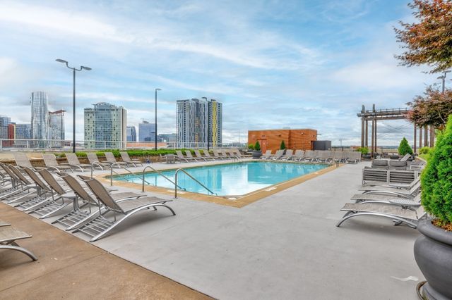 600 12th Ave S Apt 738, Nashville, TN 37203