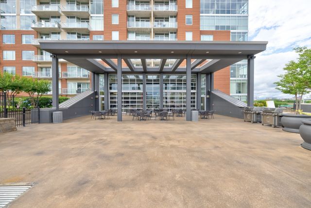 600 12th Ave S Apt 738, Nashville, TN 37203