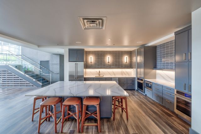 600 12th Ave S Apt 738, Nashville, TN 37203