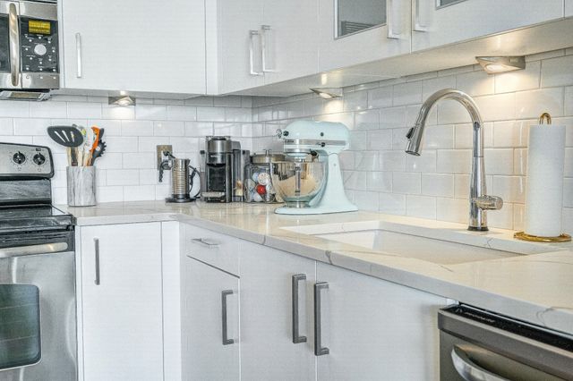 600 12th Ave S Apt 738, Nashville, TN 37203