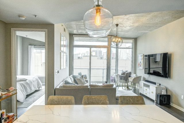 600 12th Ave S Apt 738, Nashville, TN 37203