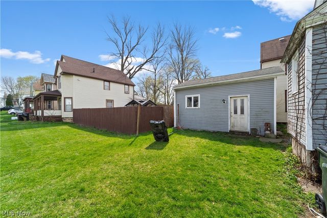 102 Water Street, Elyria, OH 44035