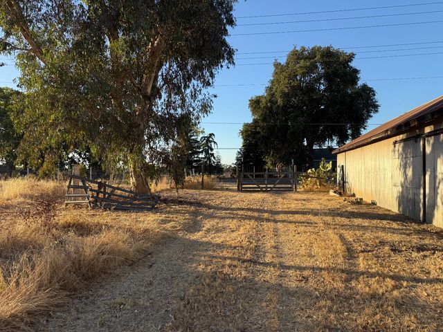 7133 W 2nd St, Rio Linda, CA 95673