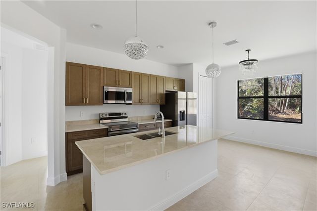 2167 Della DR, Naples, FL 34117