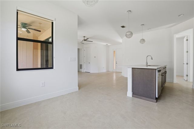 2167 Della DR, Naples, FL 34117