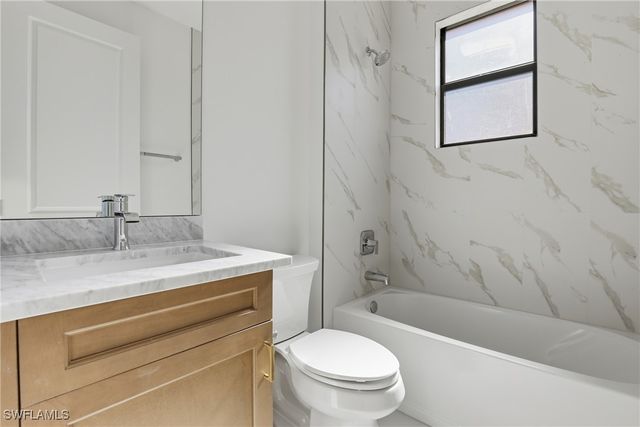 2167 Della DR, Naples, FL 34117