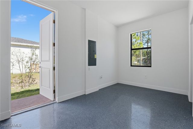 2167 Della DR, Naples, FL 34117