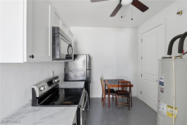 2167 Della DR, Naples, FL 34117