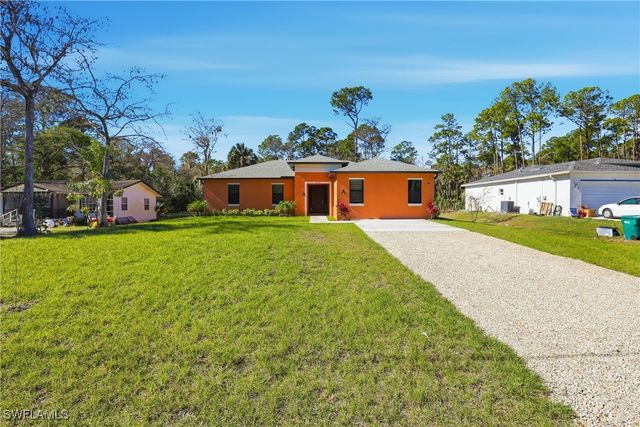 2167 Della DR, Naples, FL 34117