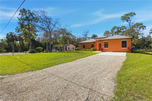 2167 Della DR, Naples, FL 34117