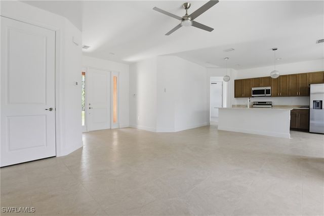 2167 Della DR, Naples, FL 34117