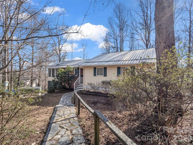 1594 Indian Cave Road, Hendersonville, NC 28739
