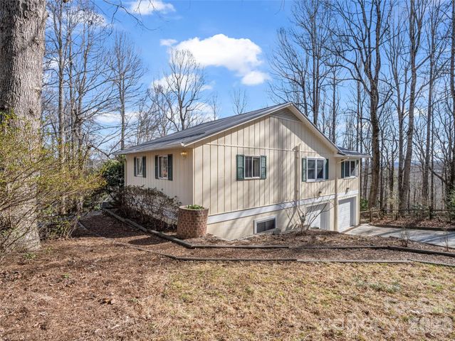 1594 Indian Cave Road, Hendersonville, NC 28739