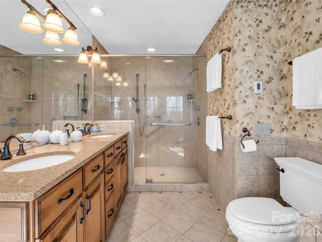 1594 Indian Cave Road, Hendersonville, NC 28739