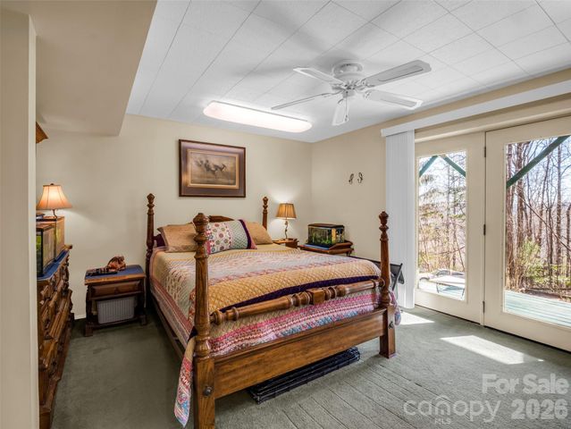 1594 Indian Cave Road, Hendersonville, NC 28739