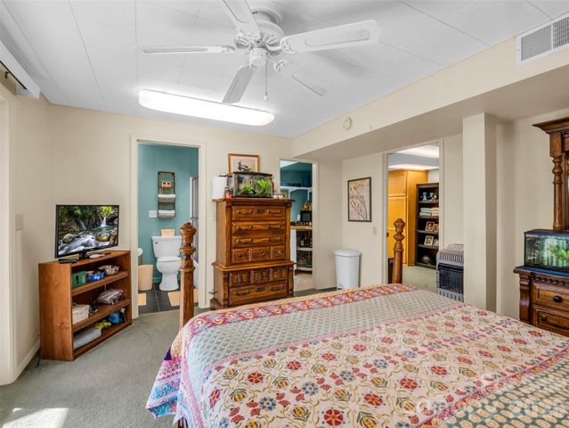 1594 Indian Cave Road, Hendersonville, NC 28739