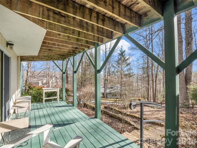 1594 Indian Cave Road, Hendersonville, NC 28739