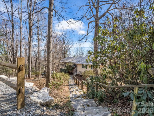 1594 Indian Cave Road, Hendersonville, NC 28739