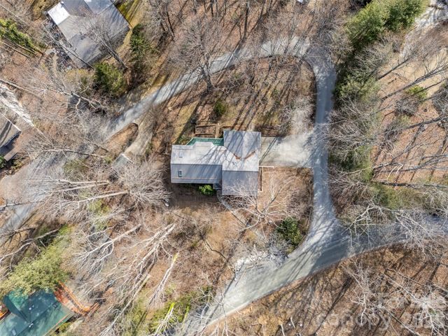 1594 Indian Cave Road, Hendersonville, NC 28739