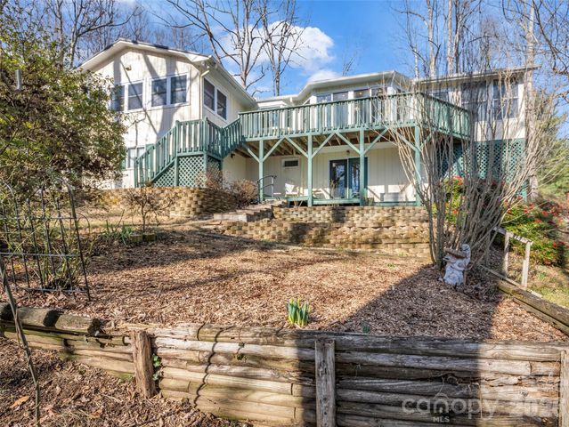 1594 Indian Cave Road, Hendersonville, NC 28739