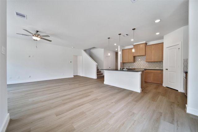 1003 Thor, New Caney, TX 77357