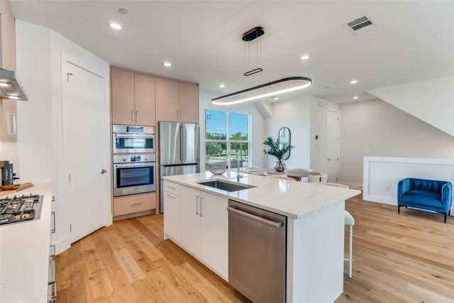 3940 Spring Valley Road 3, Farmers Branch, TX 75001