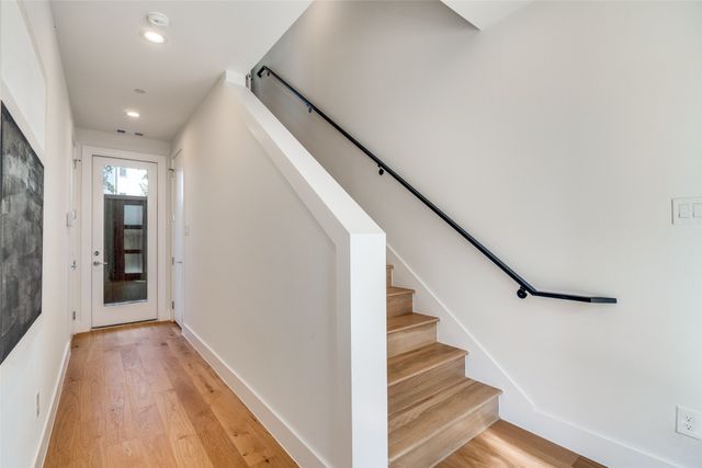 3940 Spring Valley Road 3, Farmers Branch, TX 75001