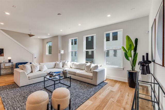 3940 Spring Valley Road 3, Farmers Branch, TX 75001