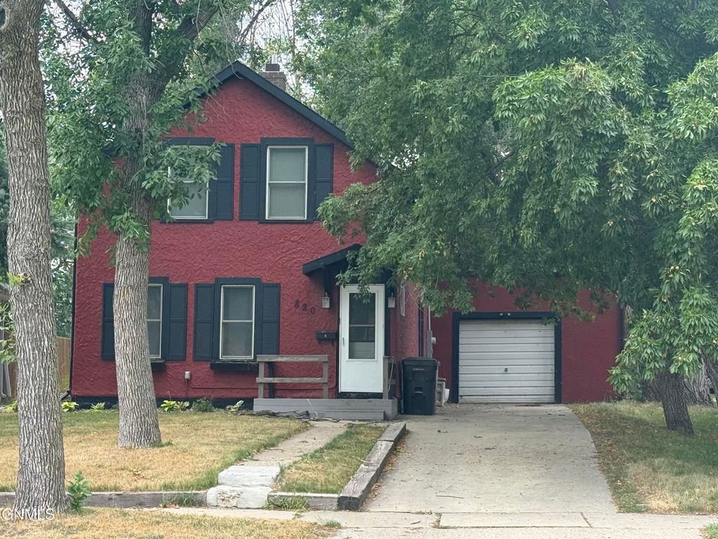 820 2nd Avenue SW, Jamestown, ND 58401 photo 1