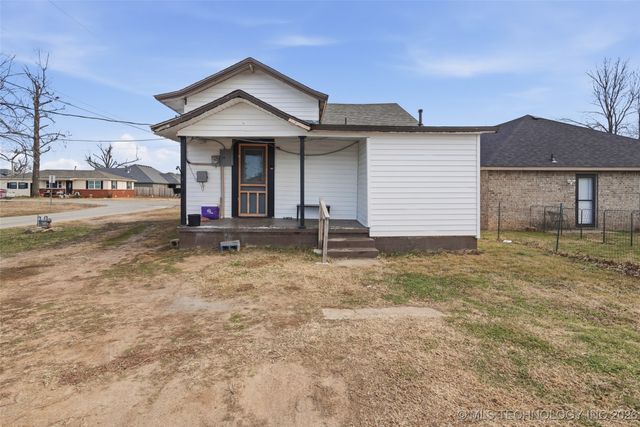 221 N Dorothy Avenue, Claremore, OK 74017