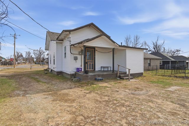 221 N Dorothy Avenue, Claremore, OK 74017