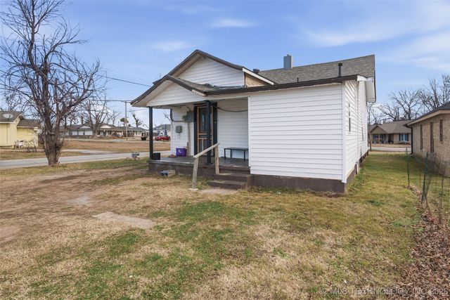 221 N Dorothy Avenue, Claremore, OK 74017