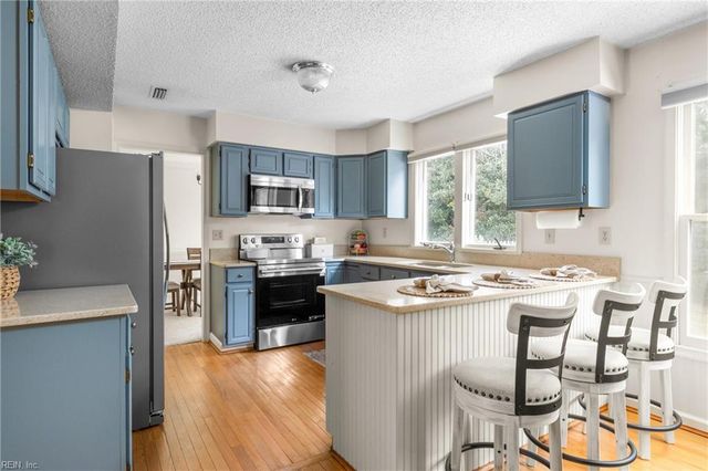 5229 Chipping LN, Virginia Beach, VA 23455