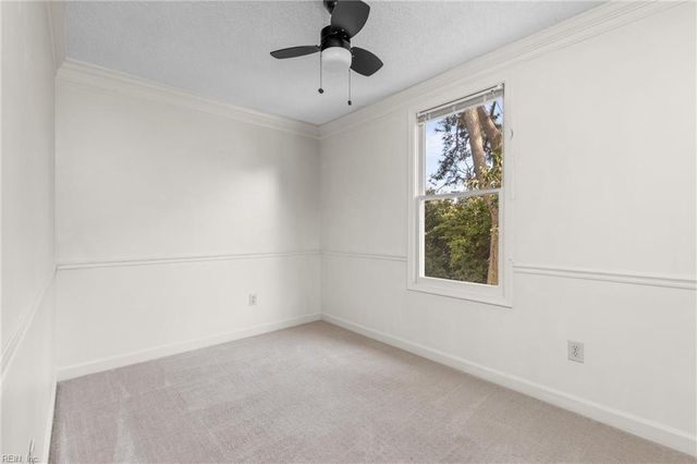 5229 Chipping LN, Virginia Beach, VA 23455