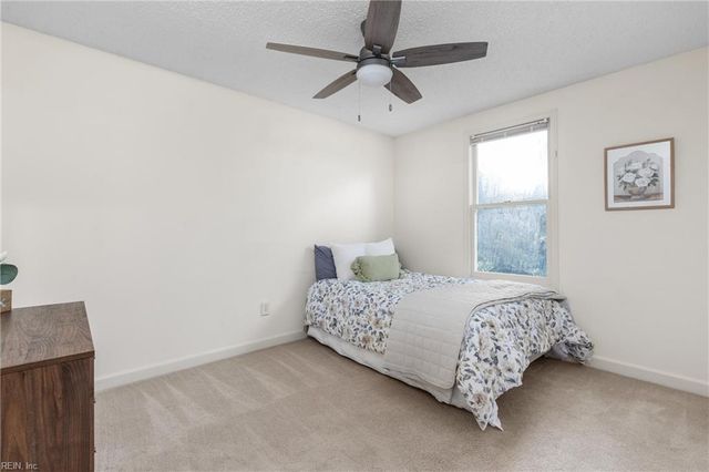 5229 Chipping LN, Virginia Beach, VA 23455