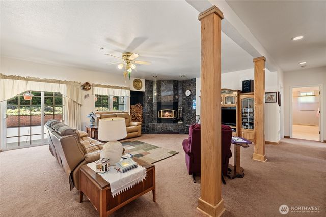 5611 S Doss Road, Port Angeles, WA 98362
