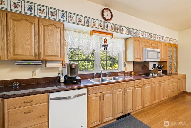 5611 S Doss Road, Port Angeles, WA 98362