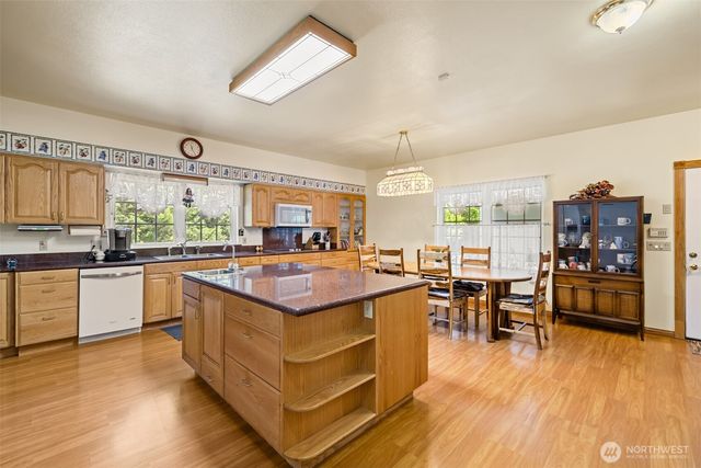 5611 S Doss Road, Port Angeles, WA 98362