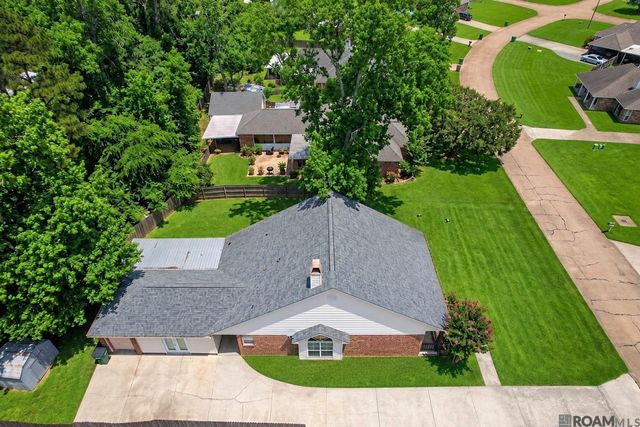 32495 Magnolia Ct, Denham Springs, LA 70706