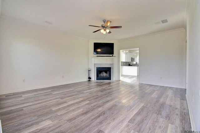 32495 Magnolia Ct, Denham Springs, LA 70706