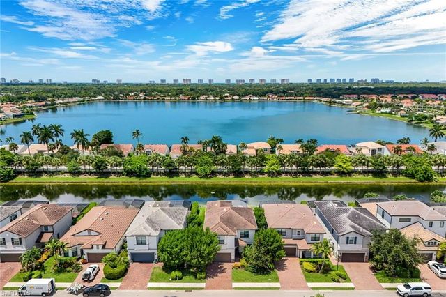 7209 Wilton DR, Naples, FL 34109